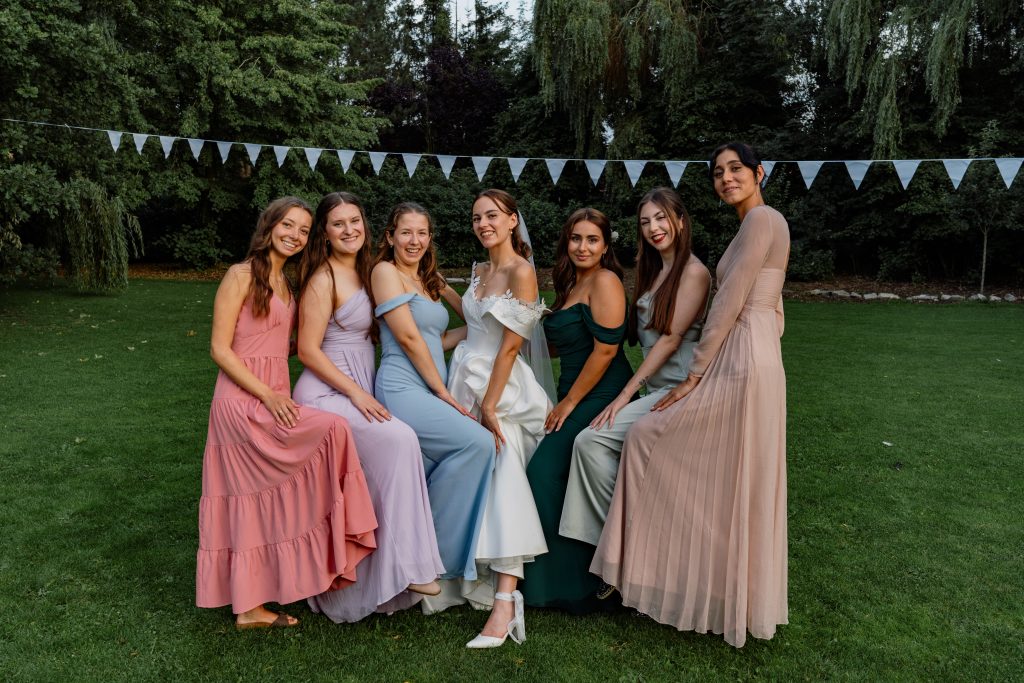 Brautpaar im Schlossgarten – Hochzeitsfotografie Mosipictures