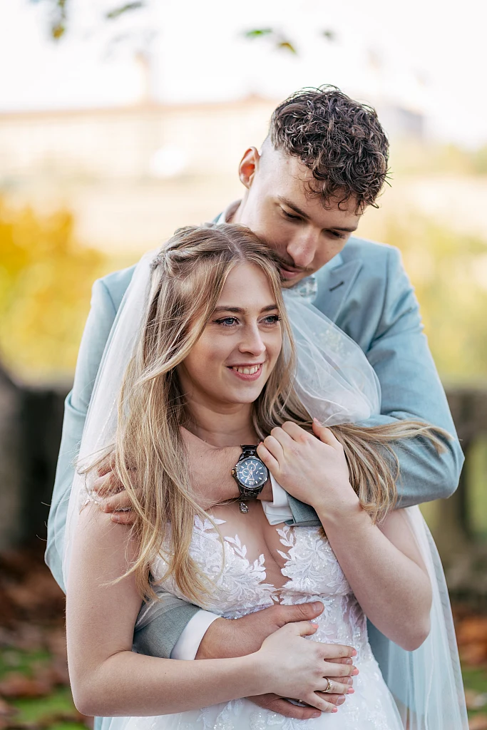 Hochzeit über den Dächern: Brautpaar Damaris und Jonatan – Hochzeitsfotografie von Mosipictures